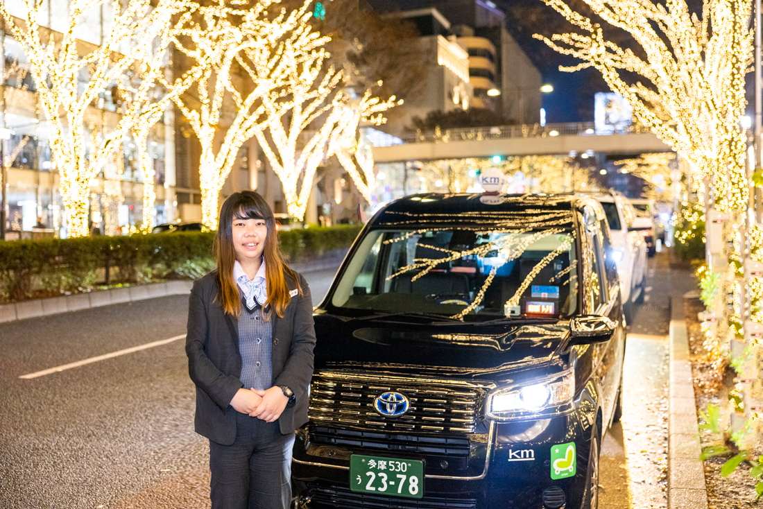 「運転してみたい!」好奇心を原動力に新卒入社、女性ドライバーが抱く「観光タクシー」への期待